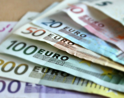 150.000 euro aan ontslagvergoedingen